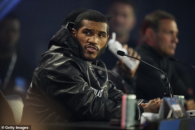 Benn goaded his rival at Thursday's press conference by calling him 'fat boy' and made weight comfortably himself