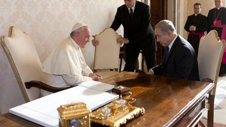 Pope Francis and Benjamin Netanyahu meet at the Vatican in 2013. Pic: AP