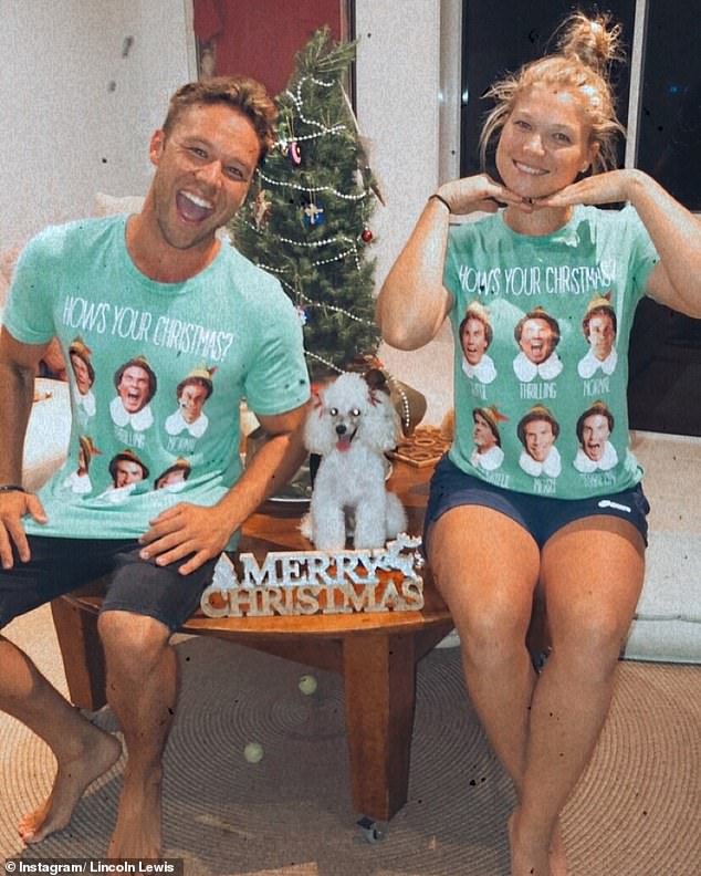 The Lewis children have reportedly sided with their mother after it emerged that their father may have been seeing Lynda while still married to Jacquie