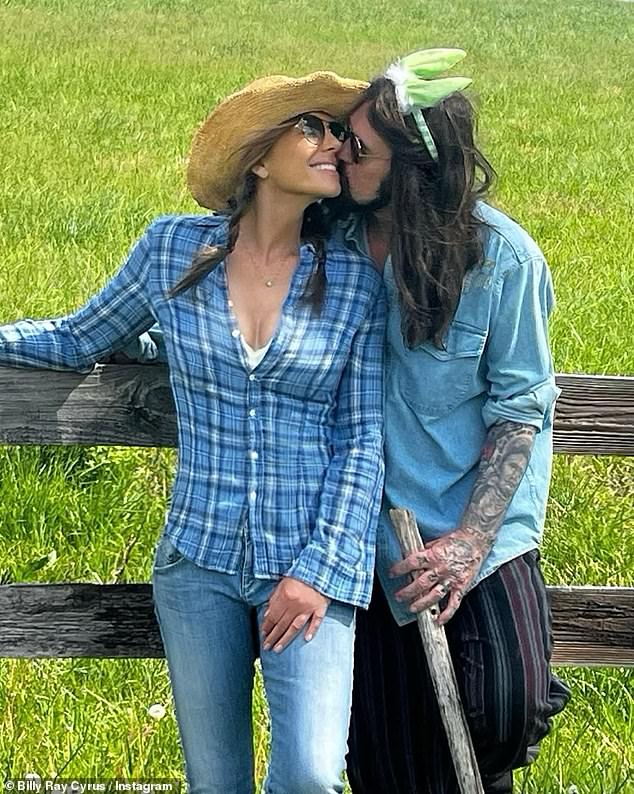The photos come soon after it was reported Elizabeth could reportedly be set to marry new boyfriend Billy Ray amid their unlikely whirlwind romance