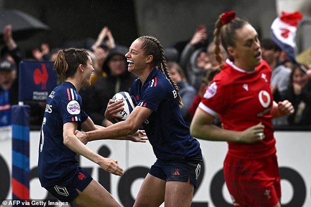 The women's team also ended up with a Six Nations wooden spoon, losing all five games