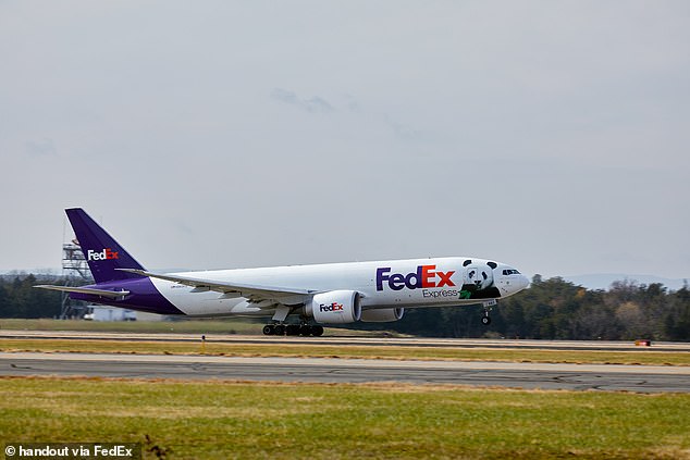A study shows that this could be done using existing aircraft such as the Boeing 777F flying at altitudes of eight miles (13km), rather than the altitudes over 12 miles (20km) previously thought necessary