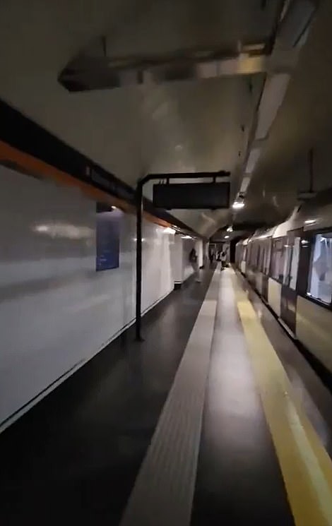 Blackouts hit metro systems in Barcelona and Valencia
