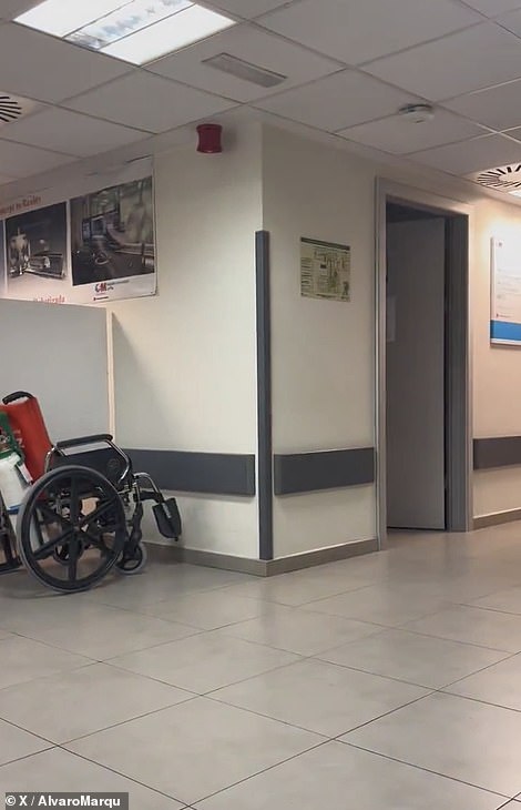 Video shows power briefly turning off at a Spanish hospital before a backup generator kicked in
