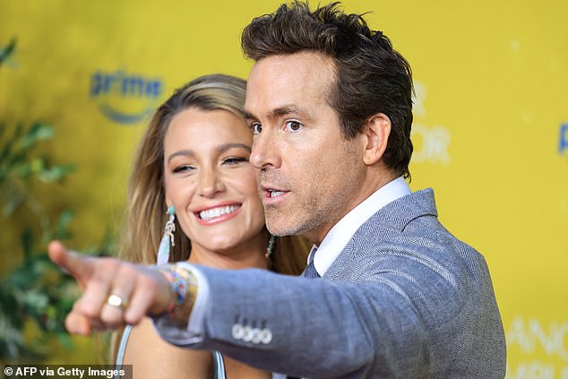 Reynolds looked animated on the red carpet