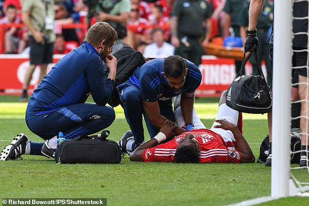 He required several minutes of treatment but played on despite being in visible discomfort