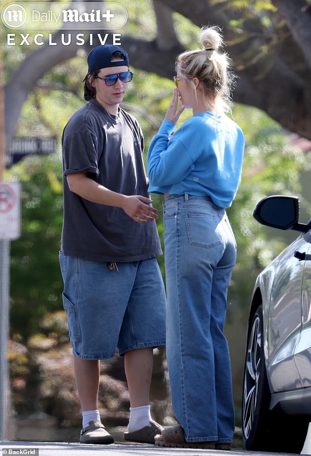 Meanwhile Whipkey, an on-set stylist, wore a casual ensemble of a loose-fitted t-shirt, baggy denim shorts, a baseball cap and sunglasses