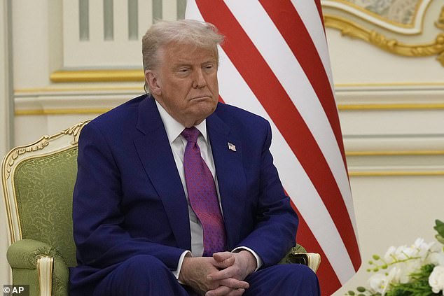 Critics are now claiming that Trump's drowsiness is supposedly due to a physical and mental decline due to his age, allegations that insiders refute.