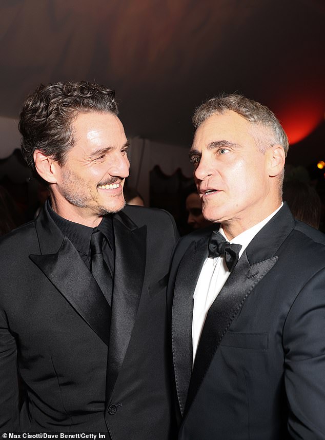 He chatted it up with Jaoquin at the bash