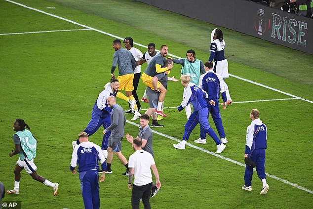 Tottenham Hotspur beat Manchester United 1-0 to win a dull Europa League final in Bilbao