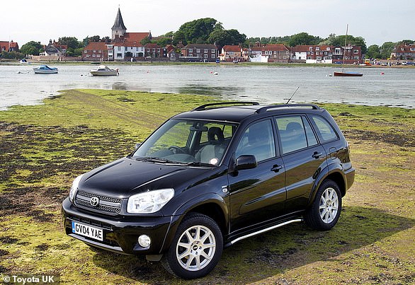 The second-generation RAV4 was built on an entirely new platform, offering different suspension and full-time all-wheel-drive managed by a rear differential
