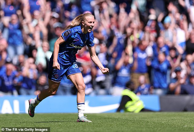 Aggie Beever-Jones stoppage time goals secured a record points total in the top-flight