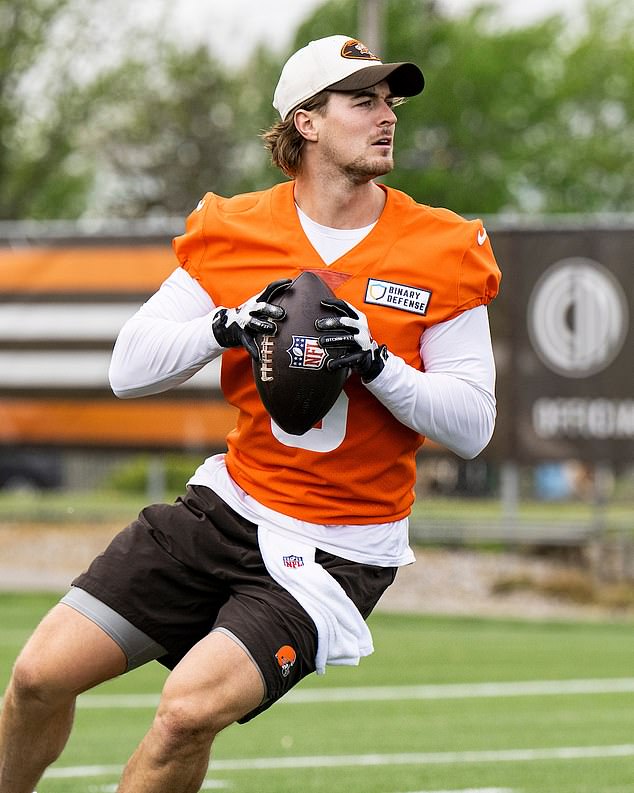 NFL fans are having a field day on social media, laughing at Kenny Pickett's tiny hands