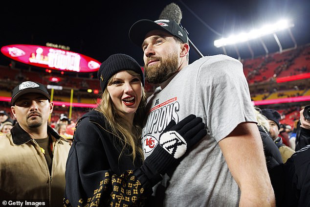 Travis Kelce will attend an event in Kansas City with Paul Rudd and Jason Sudeikis in May