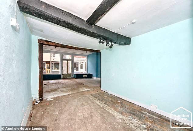 Space: The ground floor shop area is in two sections and covers about 585 sq ft