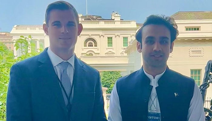 An undated image of Executive Director of the US Presidents Council of Advisors for Digital Assets Robert Bo Hines (left) and Pakistans Minister of State for Crypto and Blockchain Bilal Bin Saqib. — Geo News/File