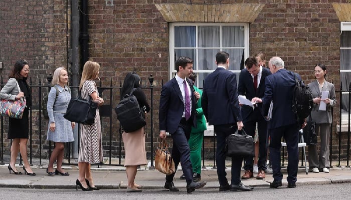 US, Chinese officials meet in London for pivotal trade talks