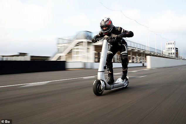 Across 20 runs, piloted by professional racing rider, Tre Whyte, the vehicle clocked in a top speed of 85mph (135kph)