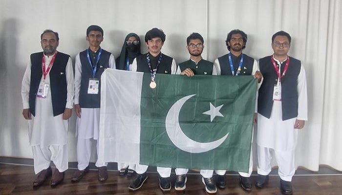 The Pakistani team pose for a group photo after participating in the International Physics Olympiad in France on July 25, 2025. —APP