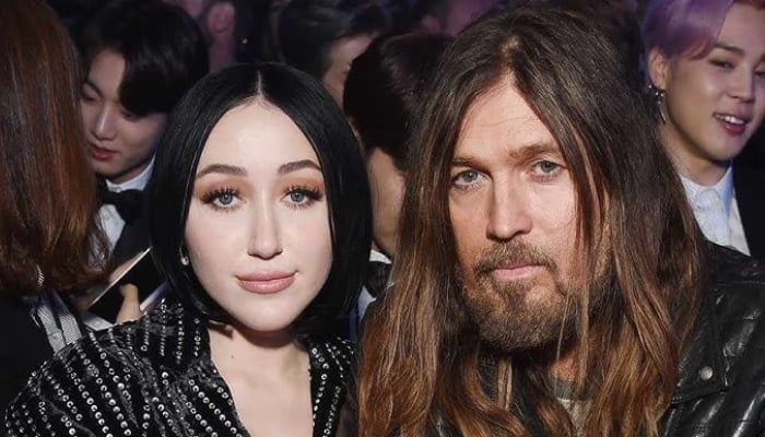 Noah Cyrus offers glimpse into recent performance after album release
