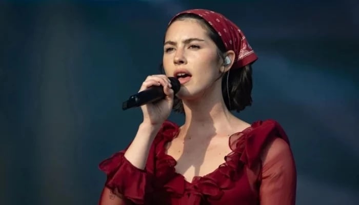 Gracie Abrams excites fans with ‘The Secret of Us’ Tour update
