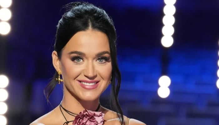 Katy Perry steals show with kindness