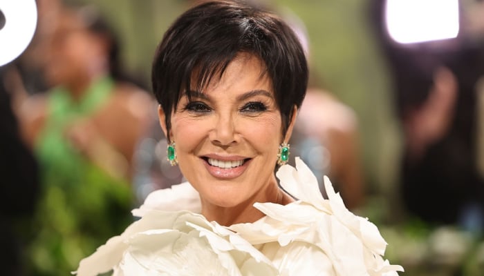 Kris Jenner’s fans poke fun at the momager for photoshop blunder