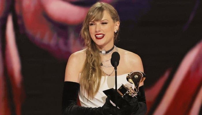 Taylor Swifts old Cape Cod beach house is back on the market