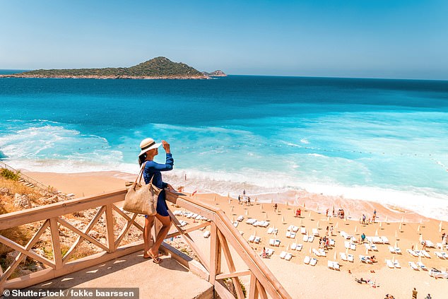With the summer holidays in full swing and millions of Brits preparing to head away, there's certain scams tourists keep on falling for