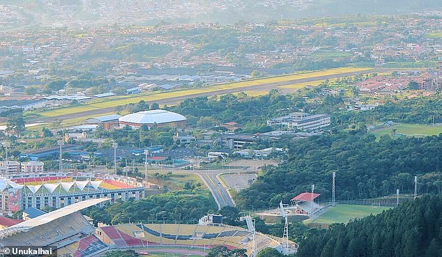 The flight was taking off from Paramillo Airport in Táchira when it crashed at the Paramillo Airfield in San Cristóbal National Park