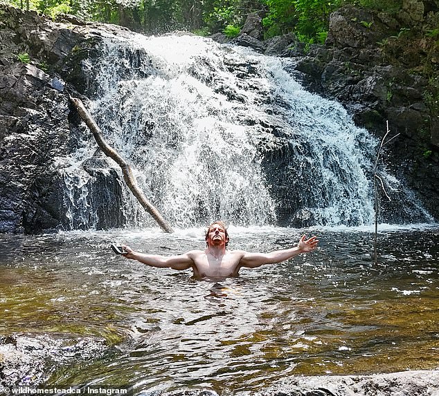 When the 39-year-old first arrived to his brand new piece of land, it was the middle of winter, and since he hadn't built his log cabin yet, he was confined to living in a tent, surrounded by bears and mountain lions