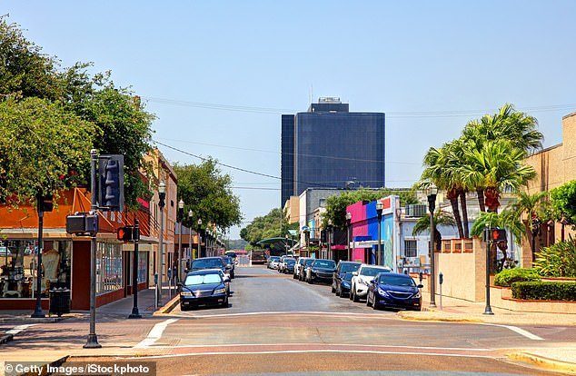 Famous for its rich Hispanic culture, vibrant arts and culture scene, and outdoor and nature-related activities, McAllen is a popular area for 'Winter Texans'