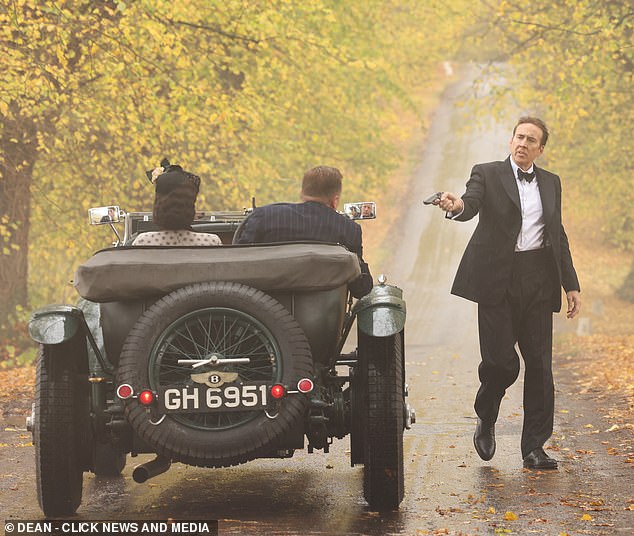 Sausage roll-ing in it! Hollywood star Nicholas Cage is a big hit on his Luton film set as he treats crew to a huge Greggs feast – World News Today