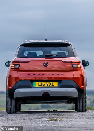 Its 11.05-metre turning circle is decent too, though not class leading (the Citroen's is tighter at 10.9 metres)