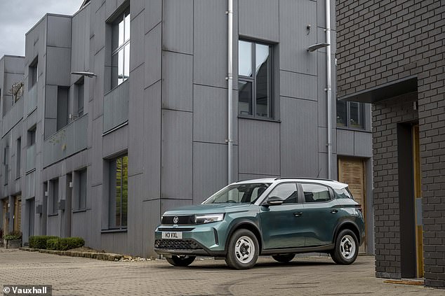 Both hybrid options use a 1.2-litre, three-cylinder turbocharged petrol engine. However, for this test, Rob was only able to get behind the wheel of the more potent 143bhp output with a 28bhp e-motor incorporated into the dual clutch automatic transmission