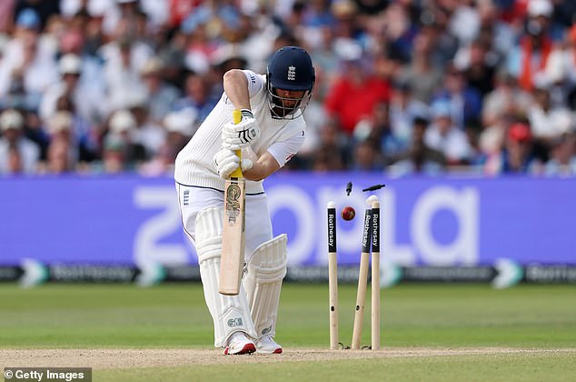 England have sometimes struggled in difficult batting conditions when sticking to their guns