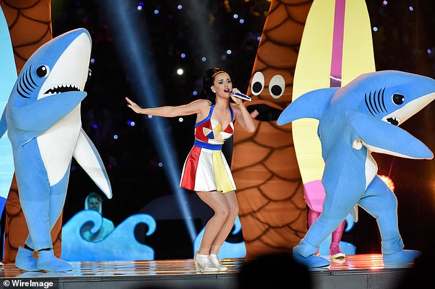 The costume was a clear reference to Perry's fame Super Bowl halftime outing in 2015, as the singer's back-up dancers became a popular meme in their shark outfits