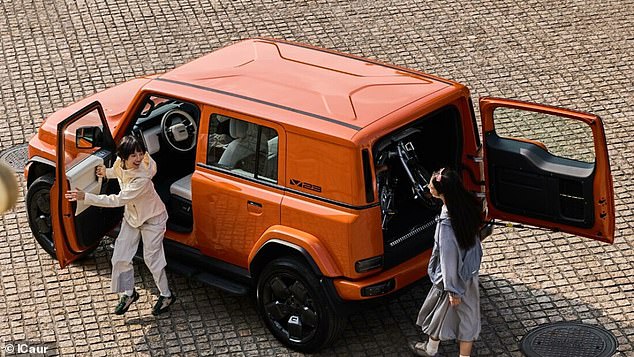 The model I tested would cost the equivalent of about £22,000. So, true to the Chery brand it gives you a lot for very little spend. Hopefully if it does come to the UK it'll cost around £20k or even less (fingers crossed)