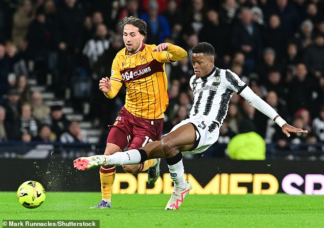 Richard King scores St Mirren's third goal to put the game beyond Motherwell