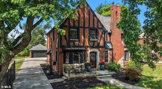 For the Detroit metro area this fall, the 90th percent listing price was $721,625 - around the same price as this Detroit home ($750,000)