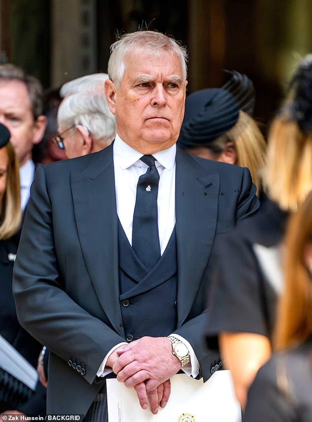 Kate is reportedly determined that her young family should be nowhere near the putrid stench of Andrew and Sarah and their revolting behaviour