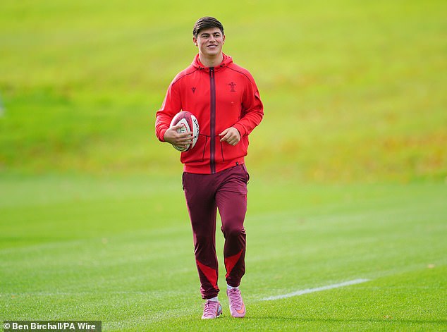 Rees-Zammit is among the replacements for Steve Tandy's side after a recent toe injury