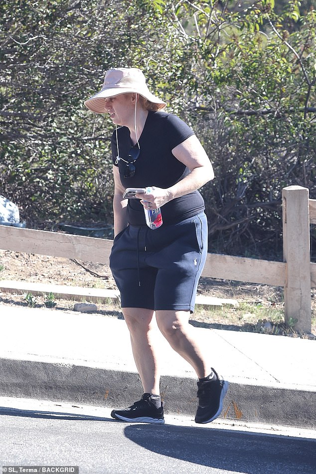 Wilson, 45, showed no signs of slowing down her years-long health kick as she challenged herself to an uphill trek in sunny Los Angeles
