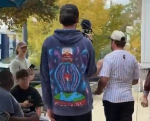 Portnoy confronted the apparent abuser who left as other passers by called him out