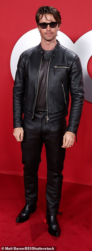 He accessorized with a number of rings