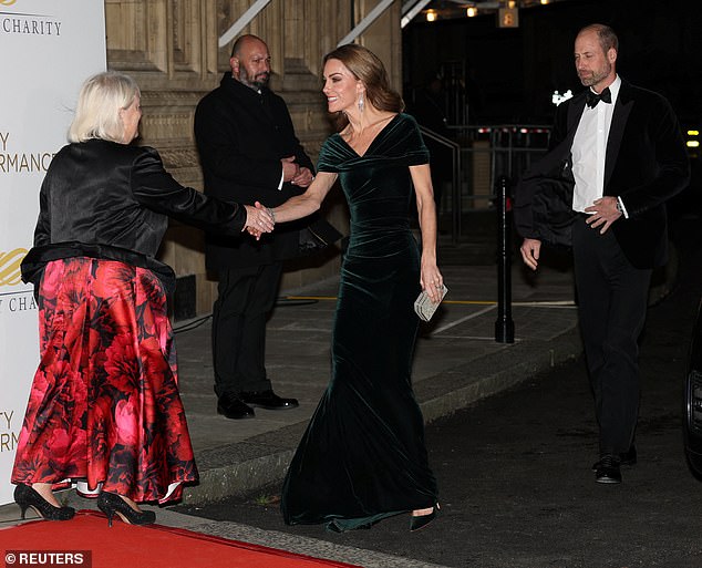 Catherine opted for glamorous makeup for the occasion, wearing shimmery eyeshadow and pink lipstick