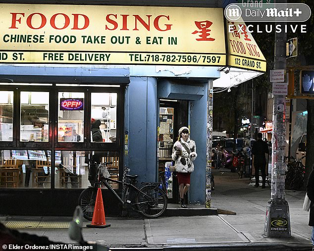 She appeared to leave empty handed, before heading in the direction of home