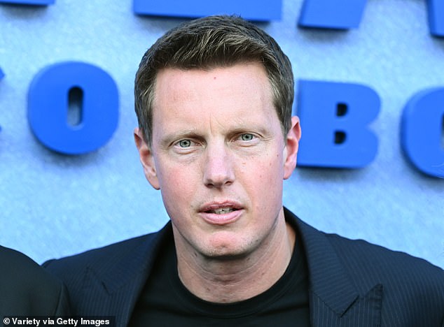 Warren called out new Paramount CEO David Ellison by name, within seconds of sitting down