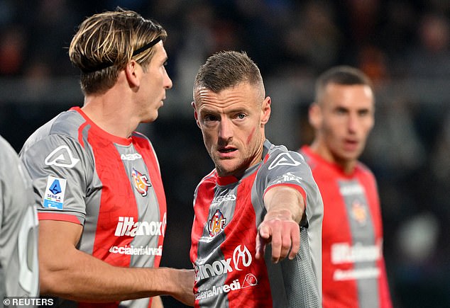 The striker also wore paint on his cheek as part of the #UnRossoAllaViolenza campaign