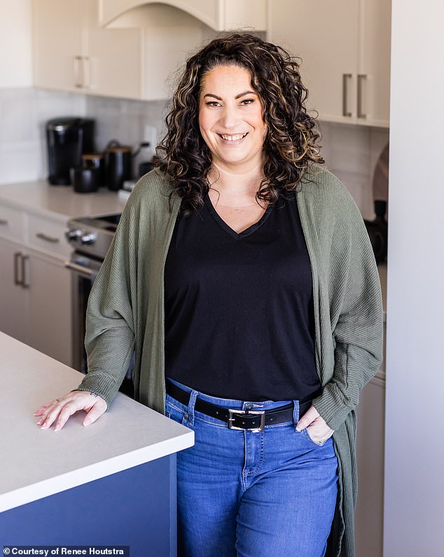 According to the expert, top moguls often have a hard time trusting people, are constantly chasing highs and have a hard time accepting their own success, amongst other things